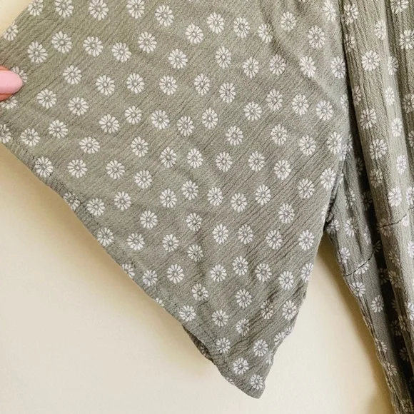 Women’s Abercrombie & Fitch Olive Green Floral Mini Dress - Picture 2 of 8